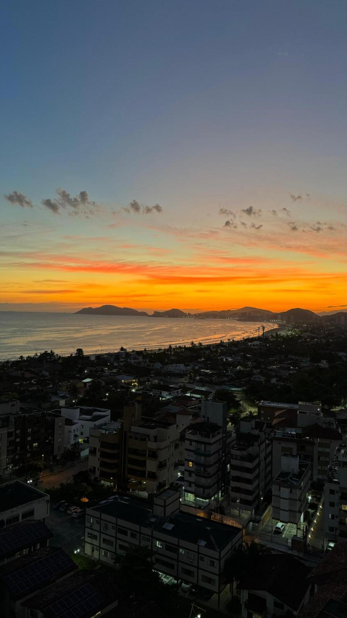 Enseada Apto Novo Vista Mar Гуаружа Екстер'єр фото